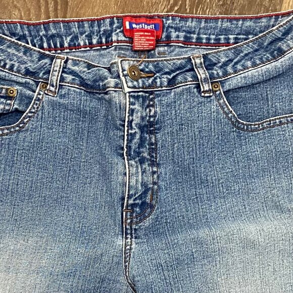 ☀️🔥 Westport Medium Wash Straight Leg Jeans – Size 10 - Picture 2 of 6